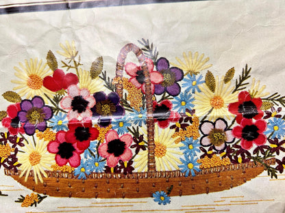JUST PICKED Crewel Stitchery Kit Boho Floral Vintage Paragon 0725