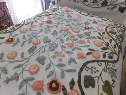 Wildflower Waltz Vintage Chenille Bedspread, Spectacular Summer Cottage Style Coverlet, Twin Size Cotton Bedding
