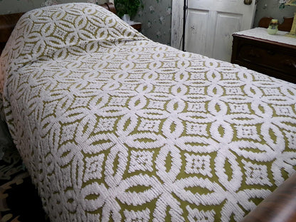 Boho Vintage Chenille Bedspread, Full Size Olive Green White Tufted Geometric Design