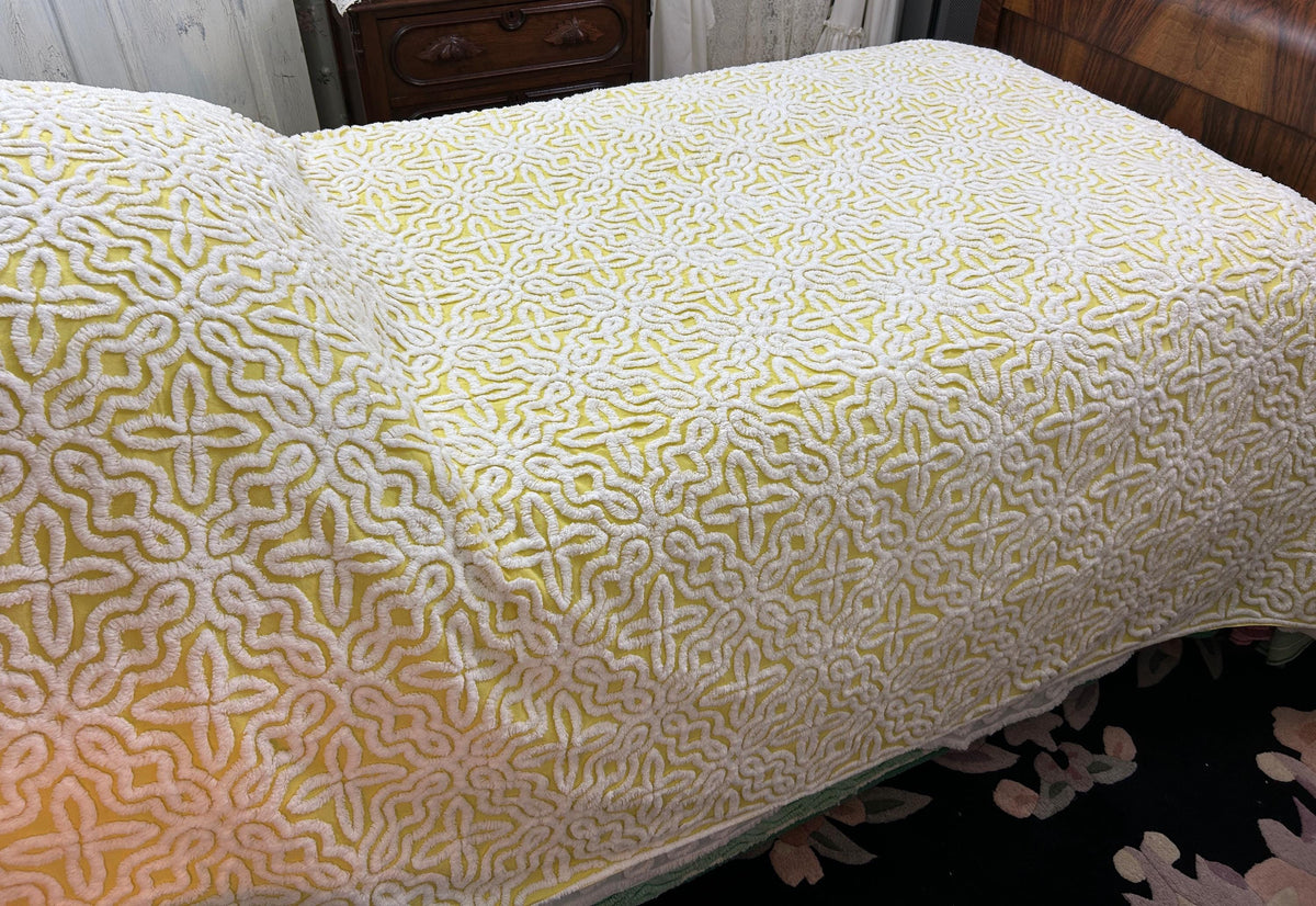 Celestial Stars Vintage Chenille Bedspread, Yellow & White Full Size Cotton