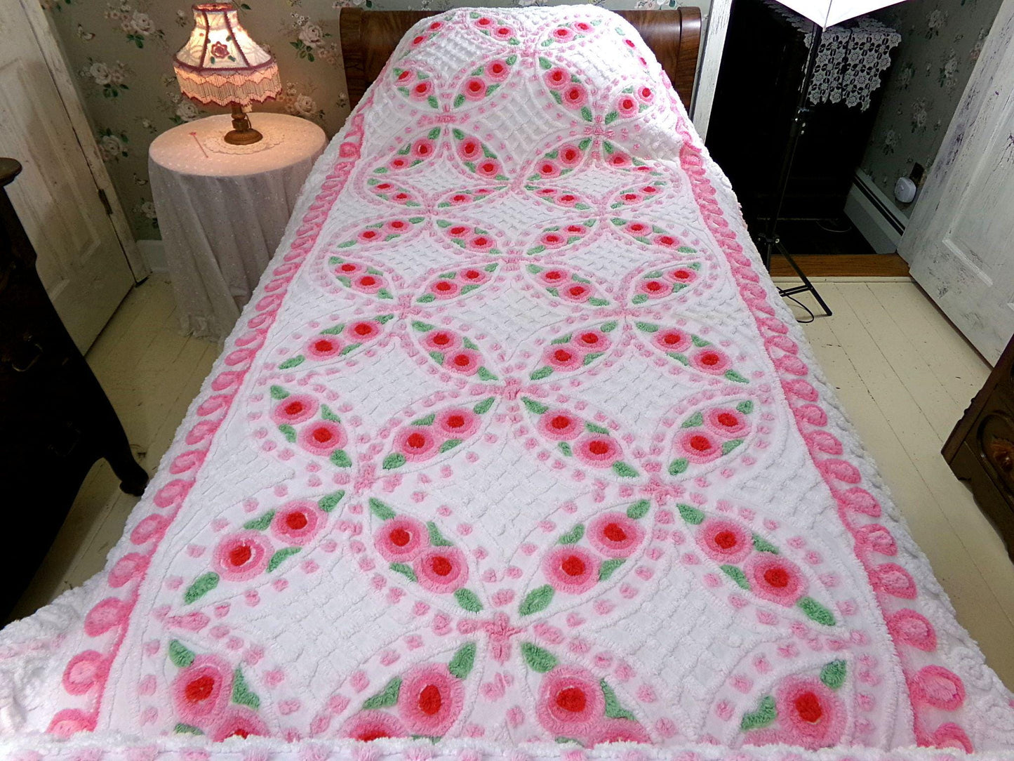 shabby romantic roses vintage chenille bedspread, lush pink & white swirl curlicues, twin size cotton coverlet