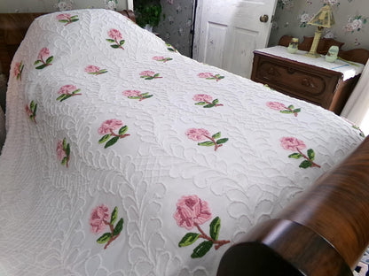 Pink Rose Vintage Chenille Bedspread, White Cotton Full Size Bedding, Accent Fringe