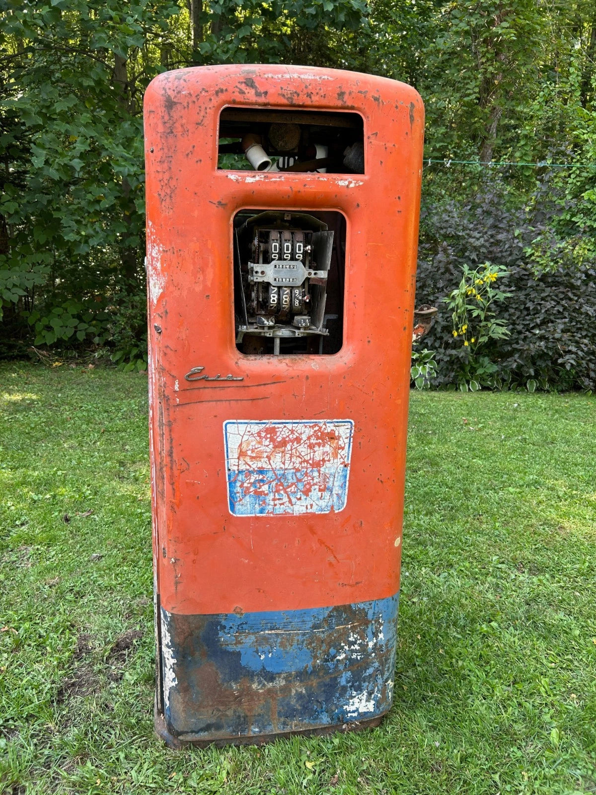 Vintage Erie Model 743 Gas Pump As-Found Barn Find Parts or Restoration LOCAL PICKUP ONLY - NO SHIPPING