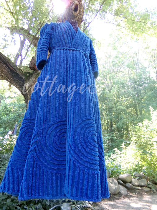 Spectacular Vintage Chenille Robe, Original 1940s Bathrobe, Old Hollywood Glamour in Regal Blue with Sculpted Swirl Tufting, Est Size S