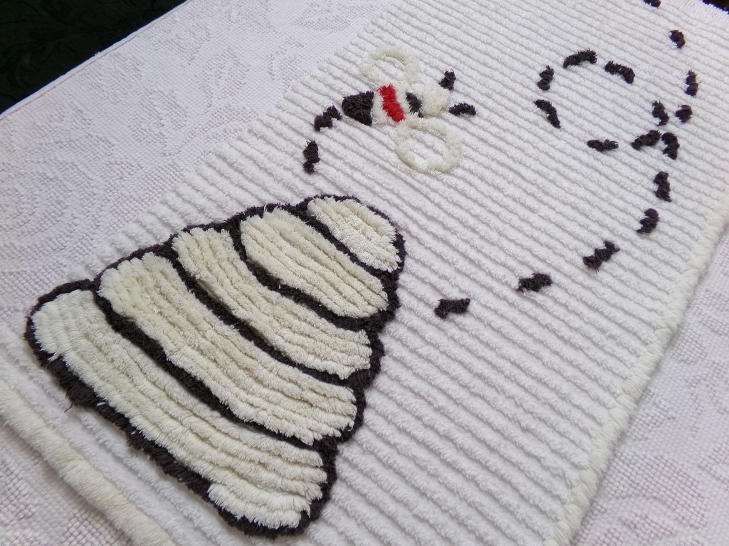 Busy Bee Vintage Chenille Bedspread Fabric, Novelty Sewing Material 15" x 28" Piece