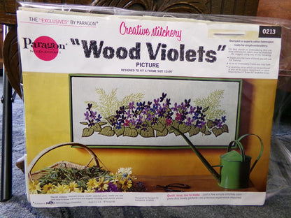 WOOD VIOLETS Vintage CREWEL Embroidery Kit Paragon 0213 Stitchery, Boho Woodland Floral