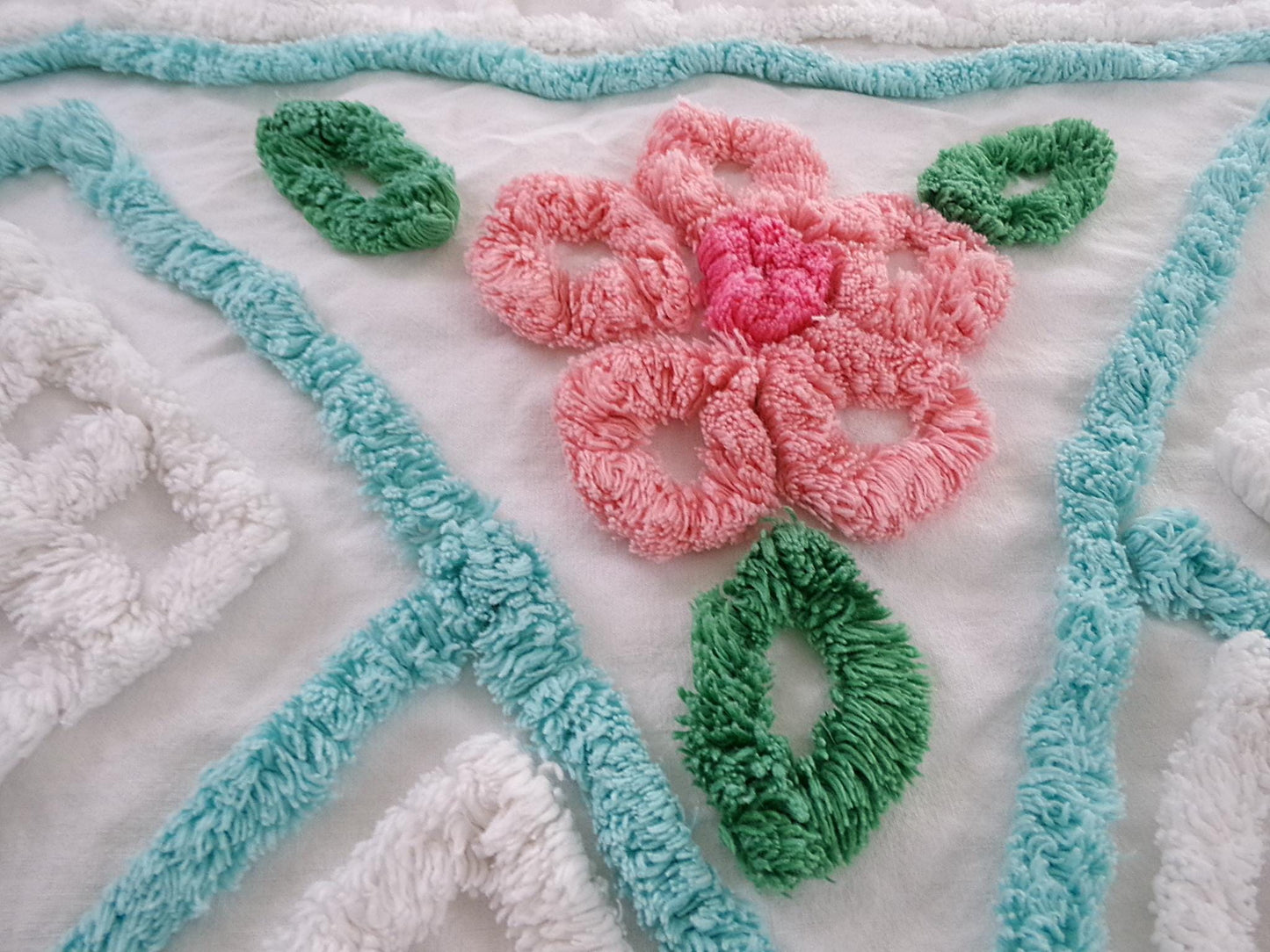 Plush White Vintage Chenille Fabric Cathedral Floral Design 20x24"