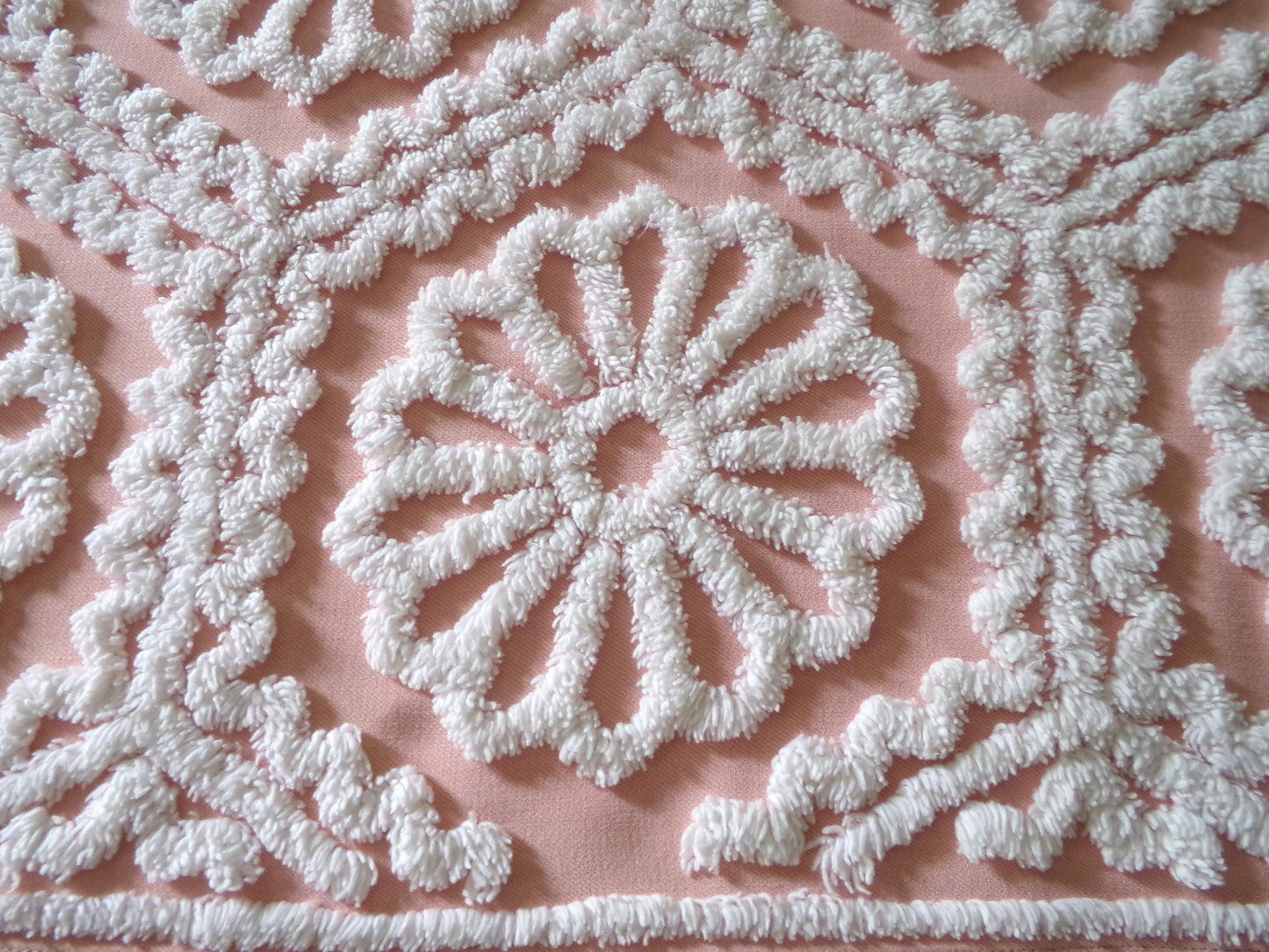 shabby ruffle daisy vintage chenille fabric, white geometric floral on peach 26" x 19" inch piece of cotton quilt & sewing material