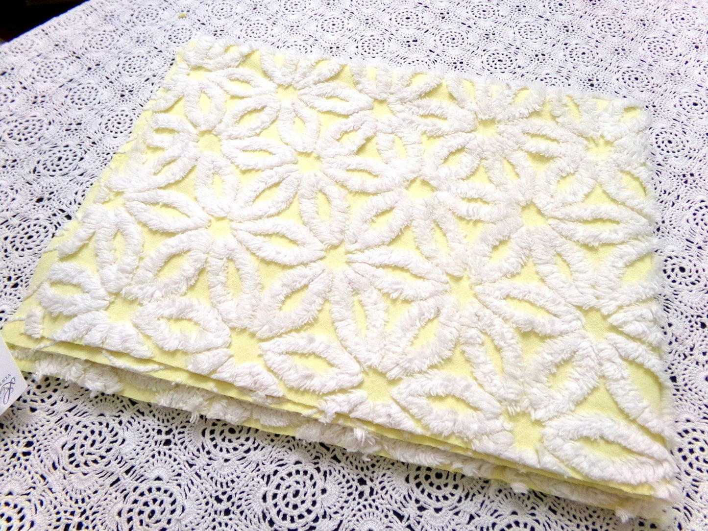 Fluffy Daisy Vintage Chenille Fabric White & Lemony Yellow 18x24"