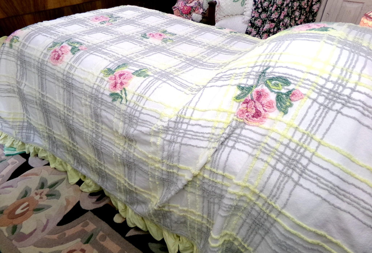 Vintage Pink Rose Chenille Bedspread Plaid Ruffled Shabby Chic Farmhouse Full Size