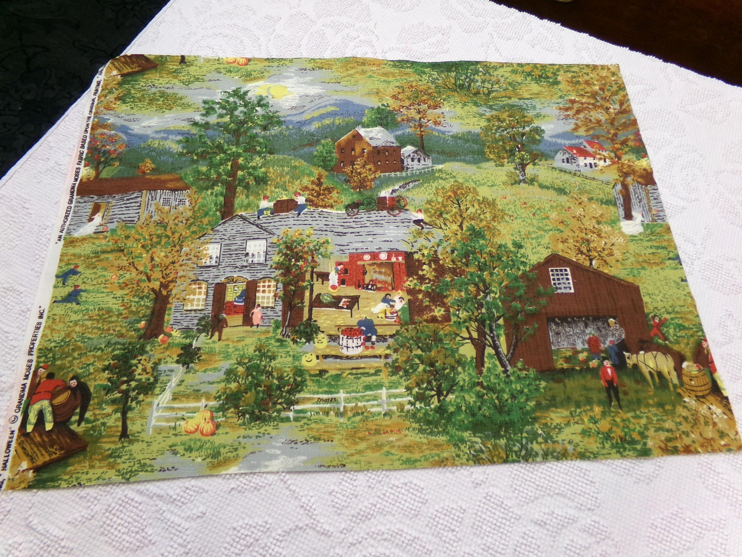 Grandma Moses HALLOWEEN Vintage Barkcloth Fabric, Midcentury Rustic Spooky Scene, 17" x 23"