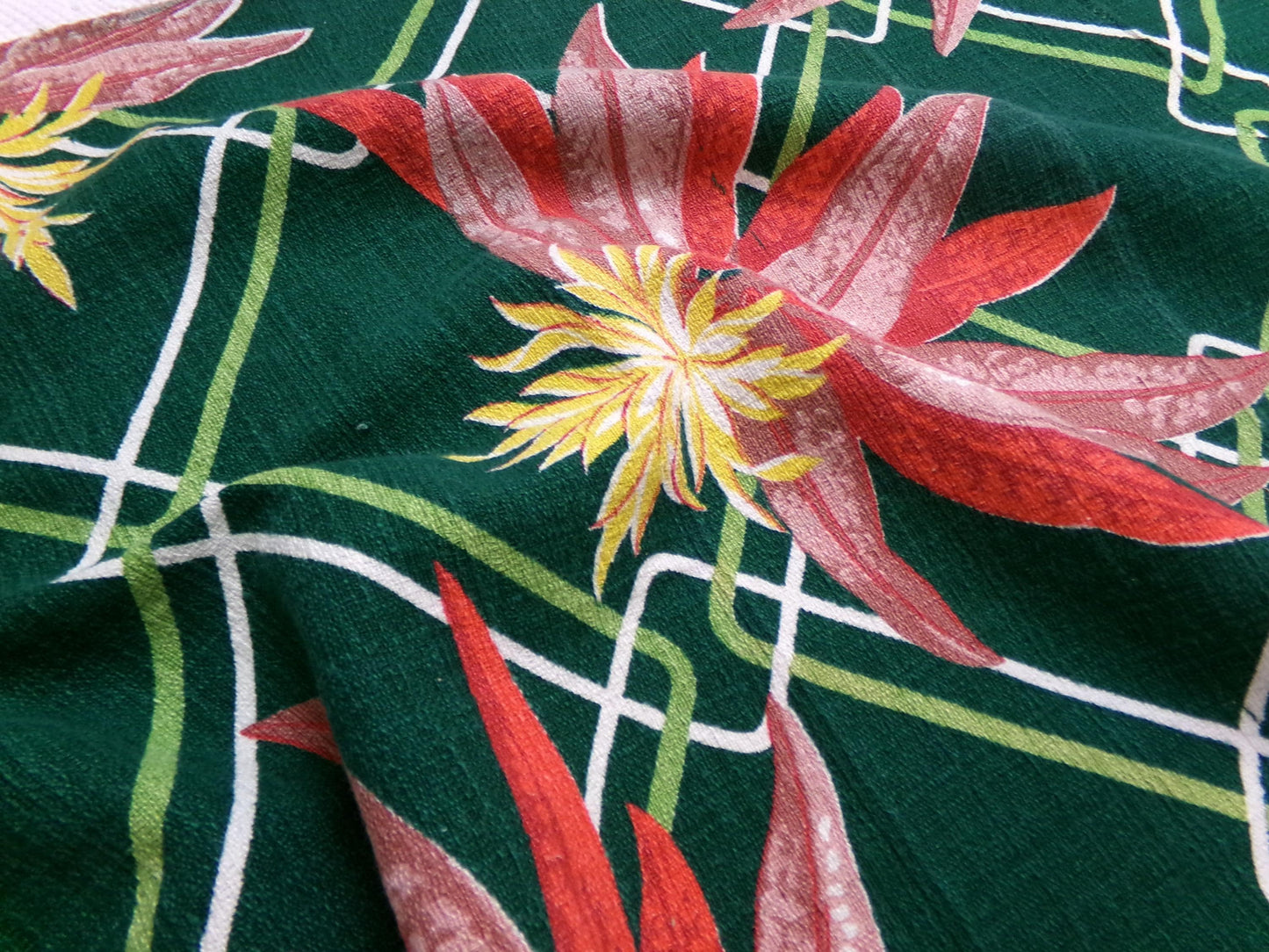Shabby Vintage Barkcloth Fabric Tropical Tiki Hunter Green Exotic Lily Lattice 16x28"
