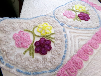 Cottage Floral Vintage Chenille Bedspread Fabric, Frosted Cake Design 18" x 35" piece sewing material