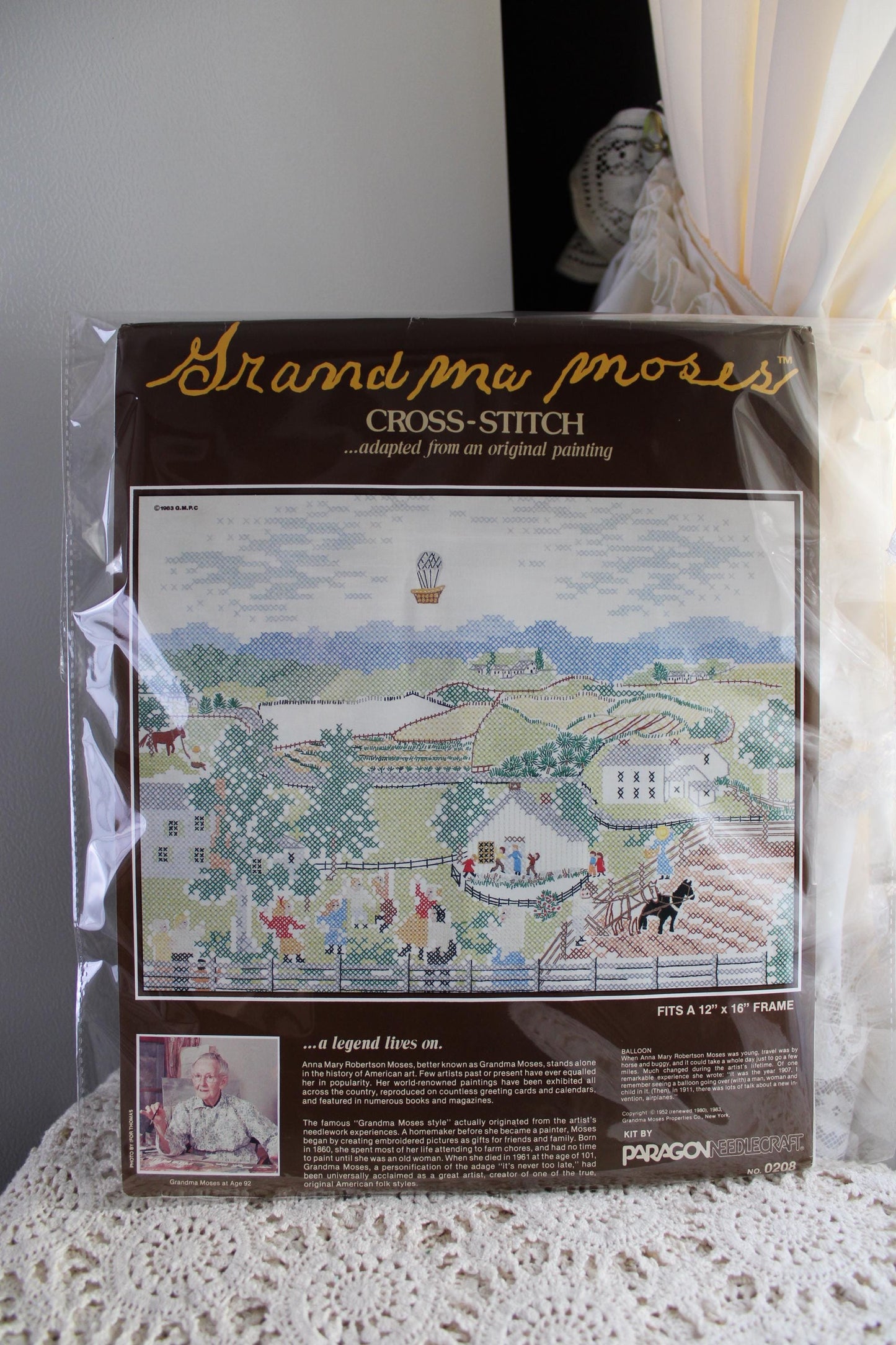 BALLOON Cross Stitch Embroidery Kit Vintage Grandma Moses Design Paragon Needlecraft 0208