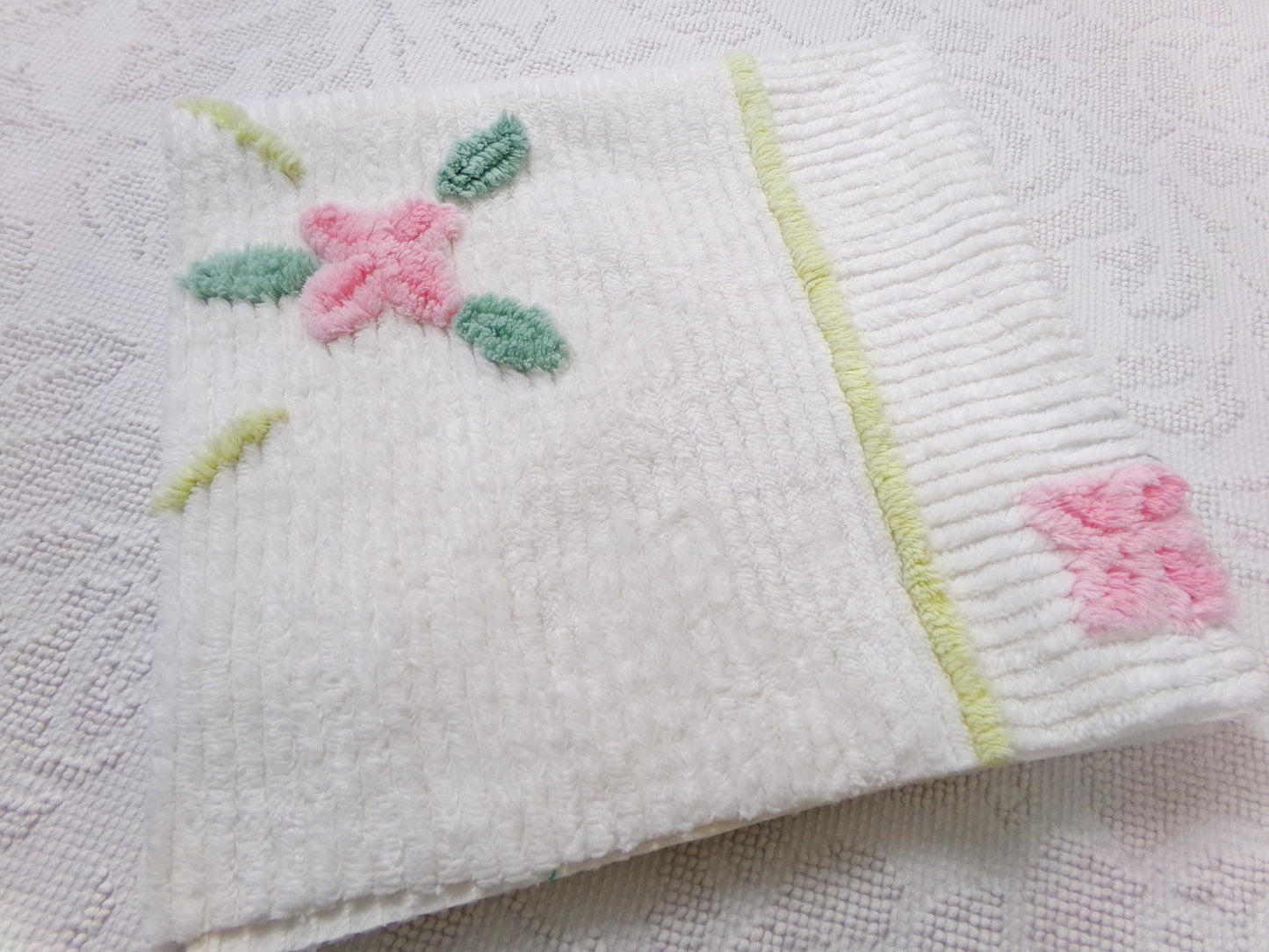 floral vintage chenille bedspread fabric, swinging roses quilt material, 25" x 24"