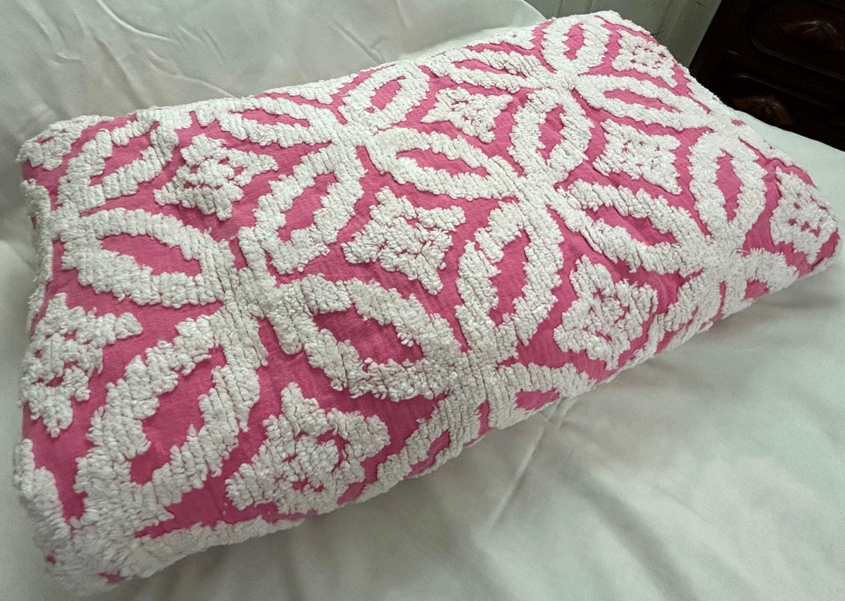 Rose Pink Vintage Chenille Bedspread White Geometric Wedding Rings, FULL Size NOS