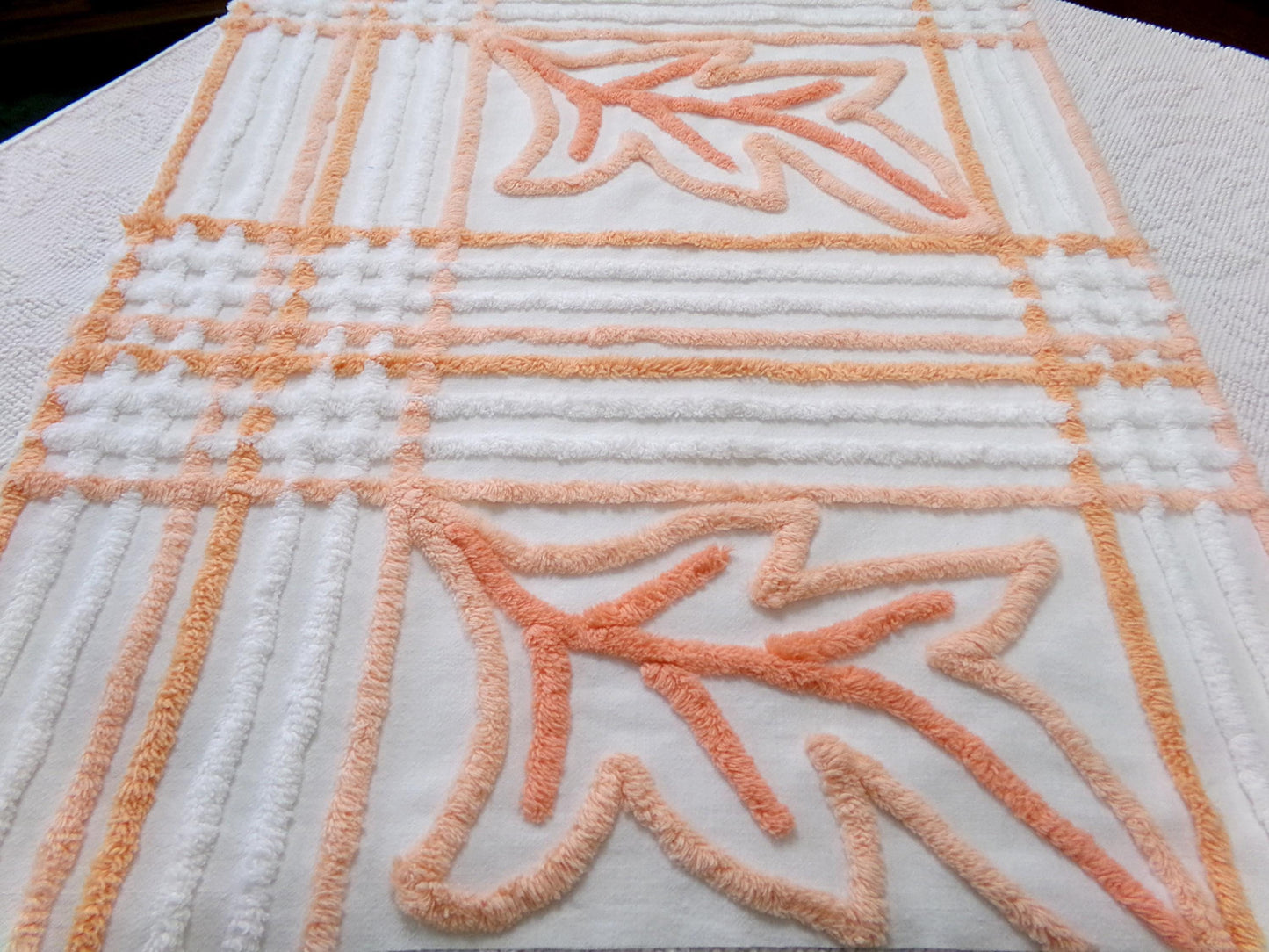 Peach White Vintage Chenille Bedspread Fabric Botanical Leaves Design 21x24"