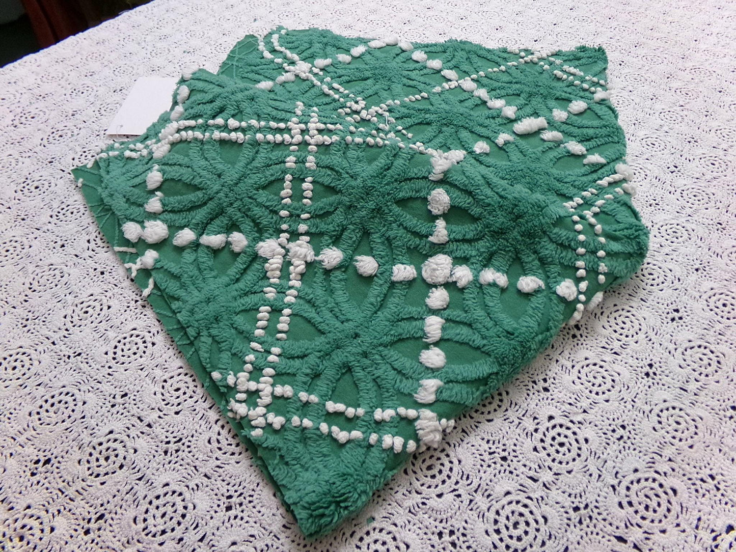 Green White Vintage Chenille Bedspread Fabric 20x24" Spider Tuft Pops Quilting Material