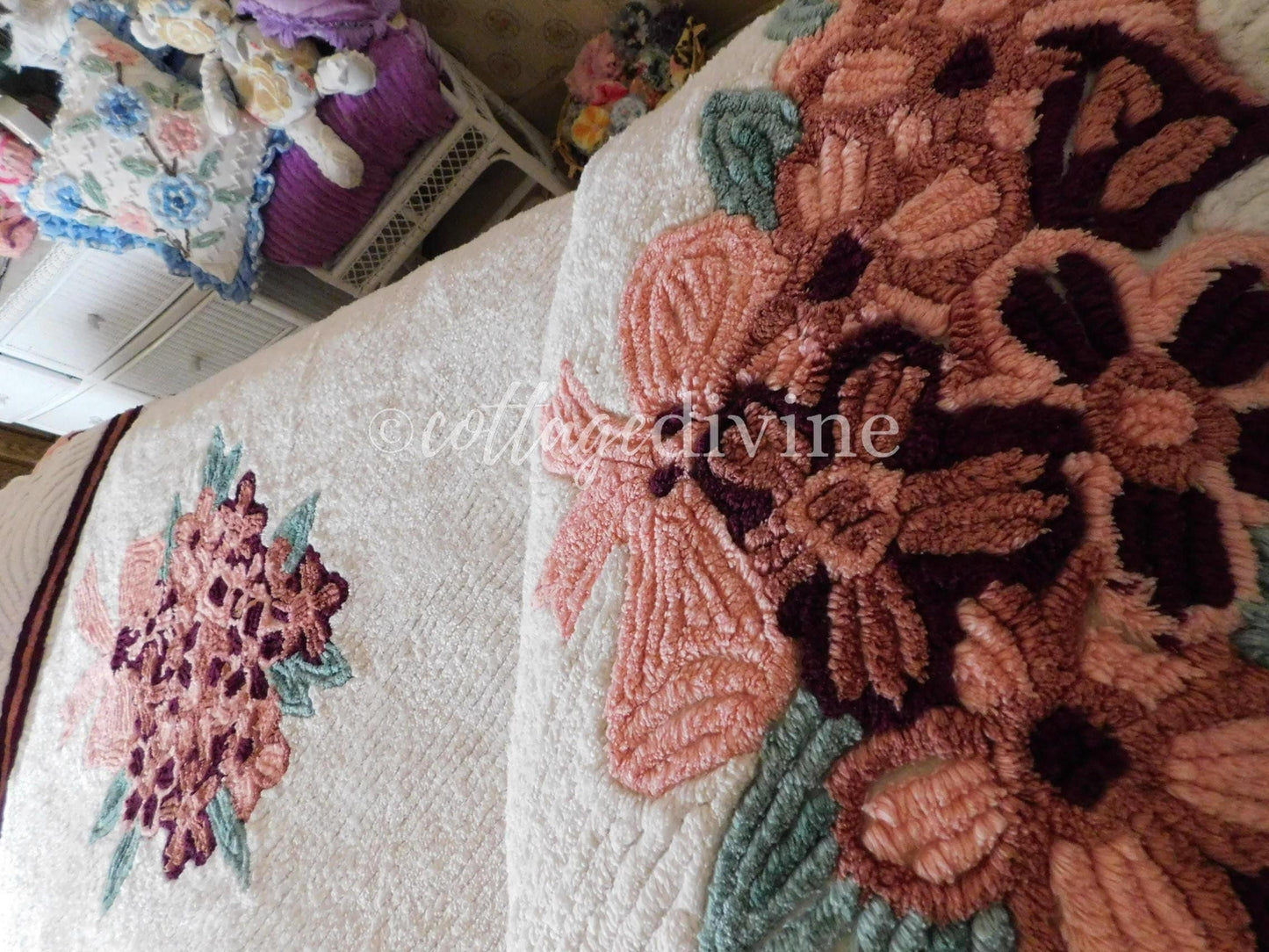 LUXURY 1940s Heirloom PLUSH Peony Rose Vintage Chenille Bedspread, Full Size, White with Bow Swags