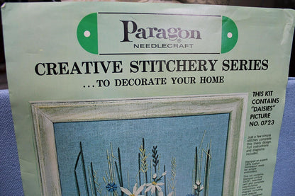 DAISIES Vintage Crewel Embroidery Kit Boho Hippie Floral Paragon 0723 Stitchery