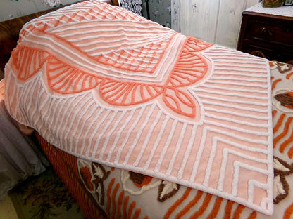 creamsicle vintage chenille bedspread, peach & white optic geometric, cotton full size bedding