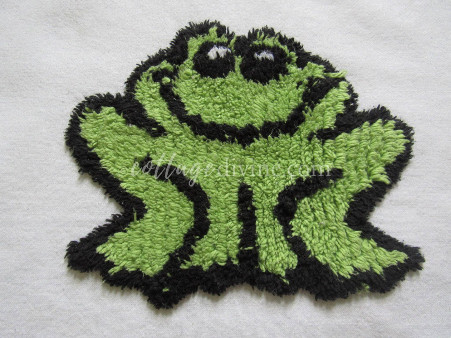 Cute Frog Chenille Fabric Piece, Vintage Y2K Era Green Bullfrog Novelty 12.5" Quilt Square, great for pillows & quilt inlays