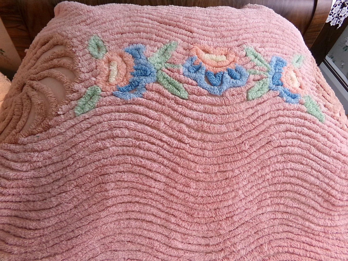 luscious plush vintage chenille bedspread in a pinwheel peach swirl floral design, antique full size bedding