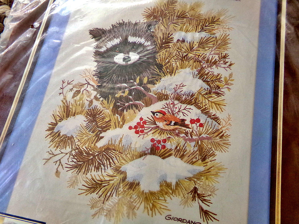 CURIOUS RACCOON Crewel Embroidery Kit, Vintage Paragon 0566 Stitchery Joseph Giordano
