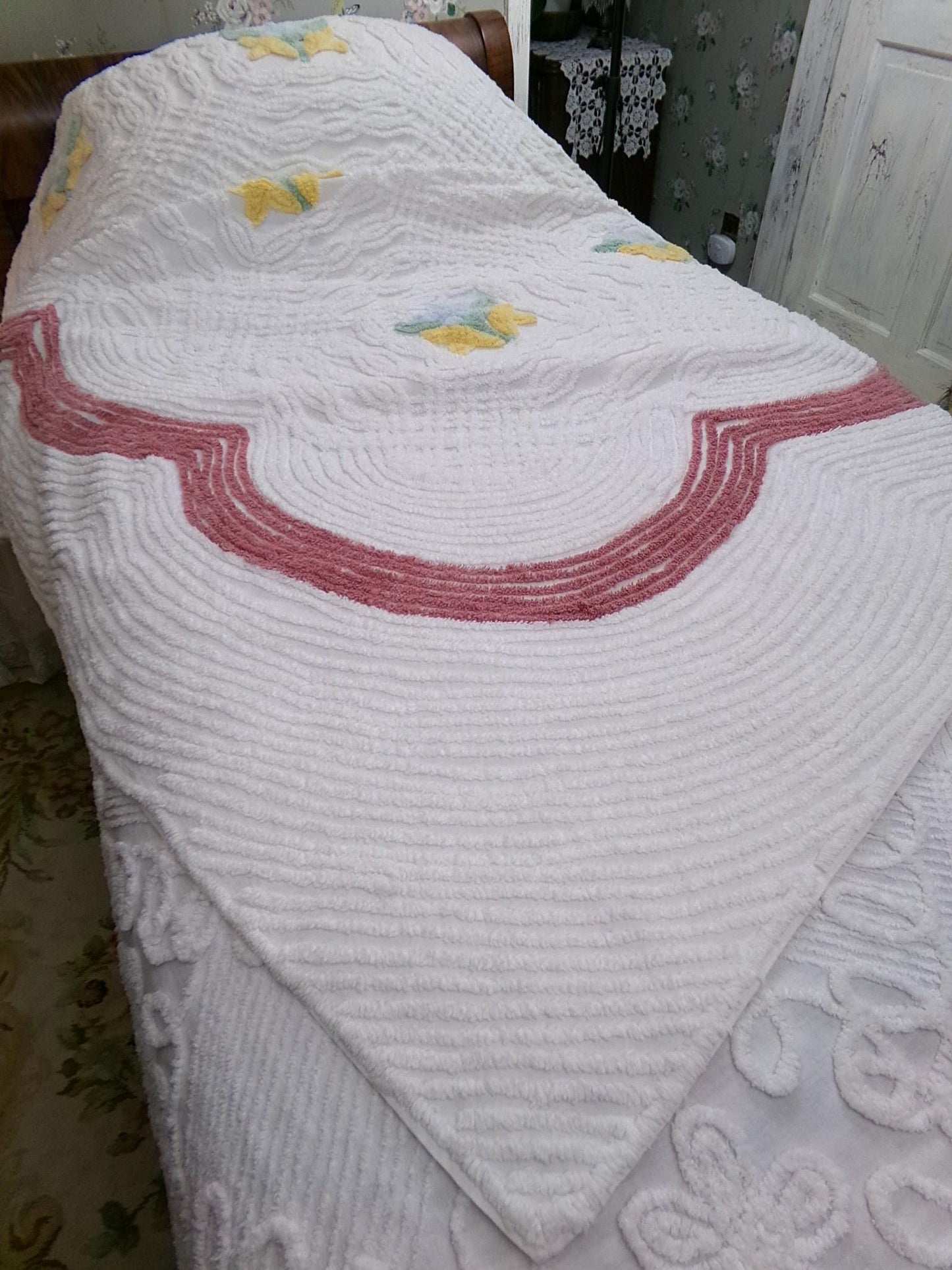 Country Cottage Chic 1950s Cotton Floral Vintage Chenille Bedspread, Full Size