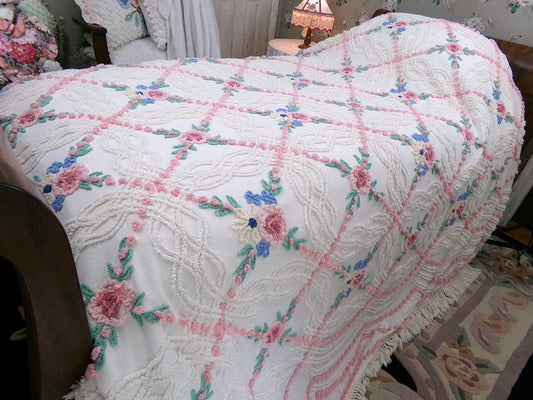 Classic Cottage Garden Vintage Chenille Bedspread Tufted Florals & Pink Dots, Full Size