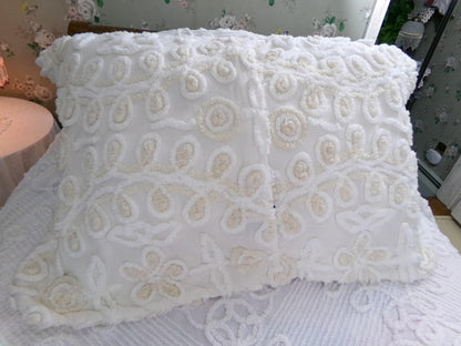 vintage canyon group chenille pillow sham, cream wedding cake design with envelope back, SINGLE, not a pair