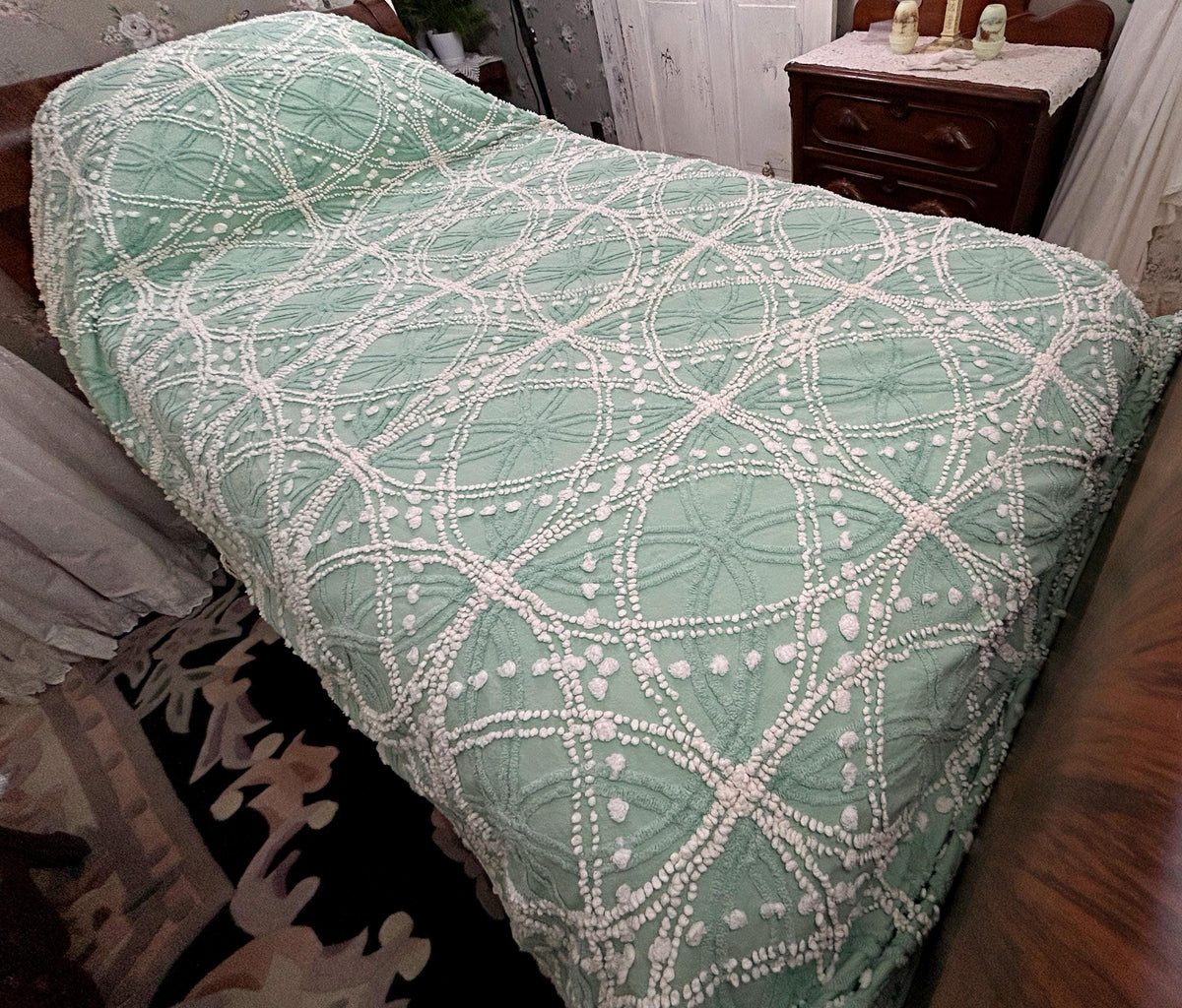 Vintage Chenille Bedspread Shabby Twin Jade Green White Spiderweb Starburst