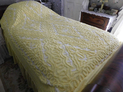 Chenille Bedding, Delicious Lemon Chiffon Vintage Chenille Bedspread, Integrated Ruffle Skirt, Fitted Full Size