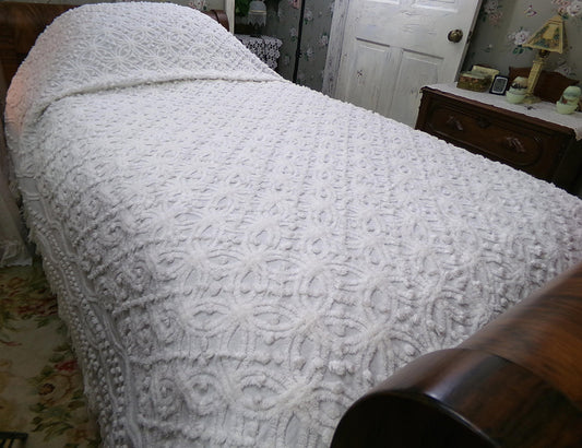 White Snowflake Vintage Chenille Bedspread Modern Cottage Farmhouse Decor Full Bedding