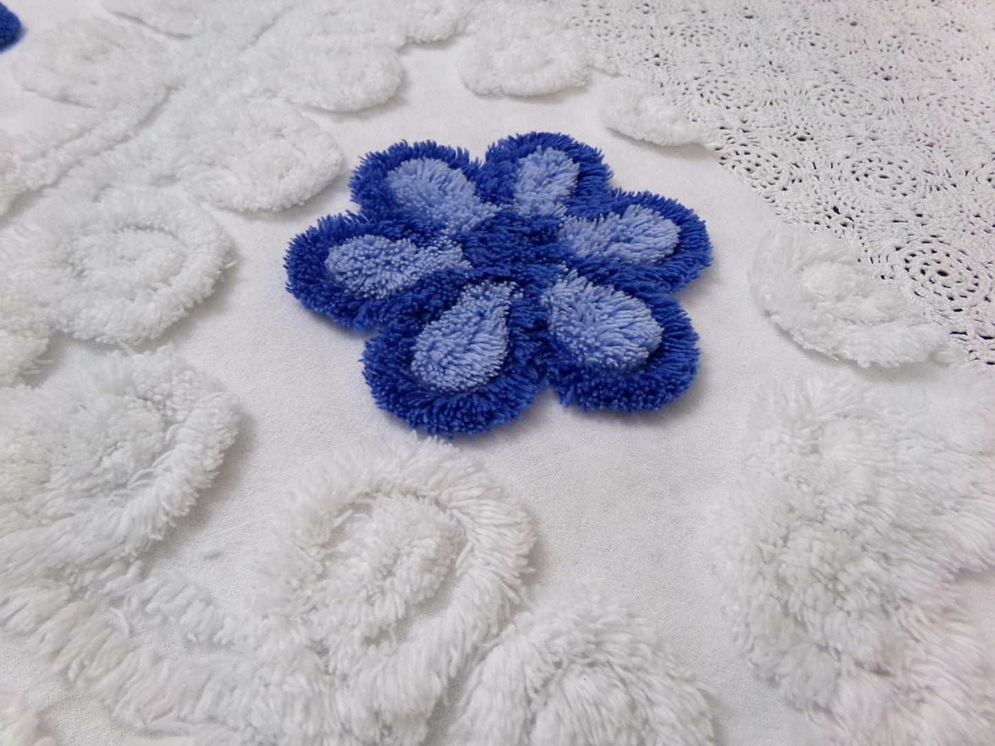 Blueberry Swirl Vintage Chenille Bedspread Fabric, Coastal Blue & White Daisy 16.5x25"