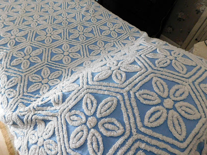 coastal blue vintage chenille bedspread, white daisies on sky blue, summer cottage full size cotton bedding