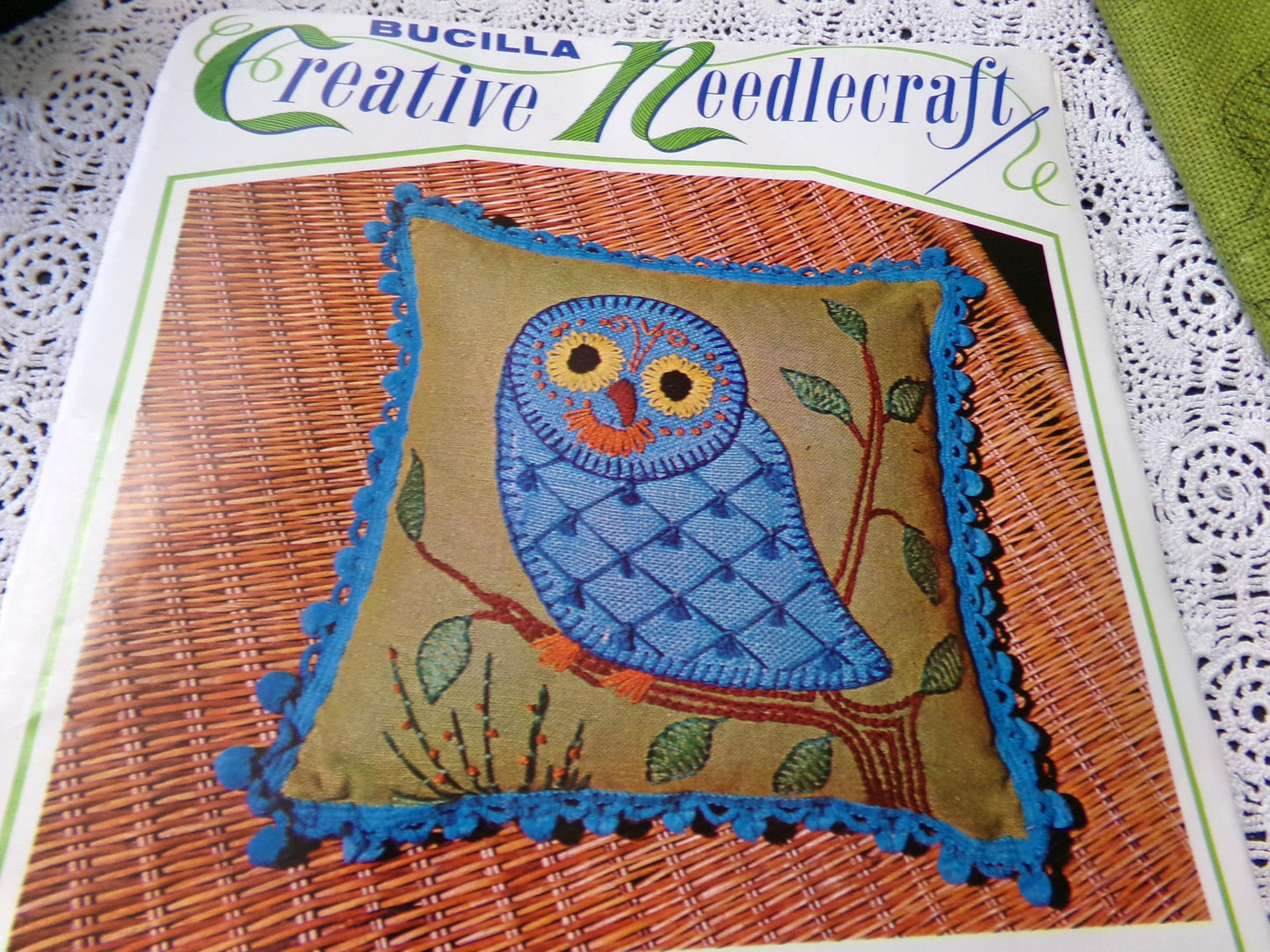 FANCIFUL OWL Pillow Crewel Embroidery Kit, Boho Vintage Bucilla Needlecraft 3173
