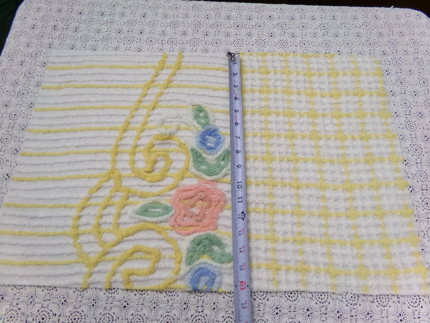 Cottage Chic Vtg Chenille Bedspread Fabric 16x24" Floral Plaid Sewing Material