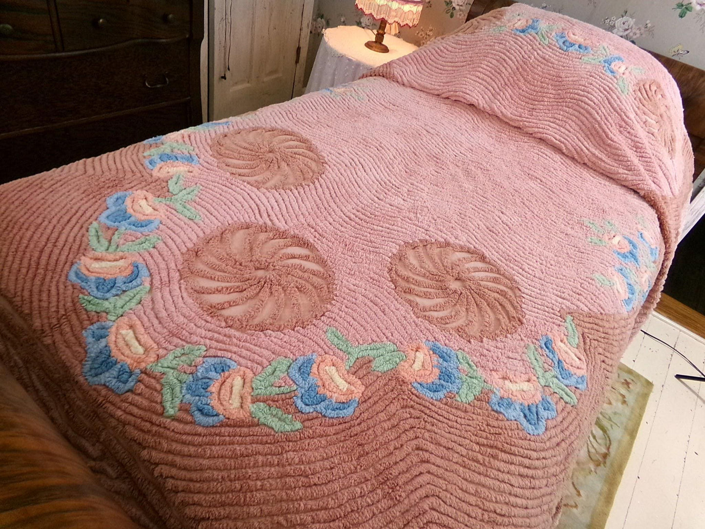 luscious plush vintage chenille bedspread in a pinwheel peach swirl floral design, antique full size bedding