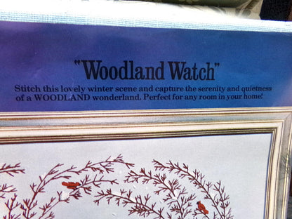 WOODLAND WATCH Vintage Crewel Embroidery Kit, Paragon Stitchery 0615, Winter Wonderland