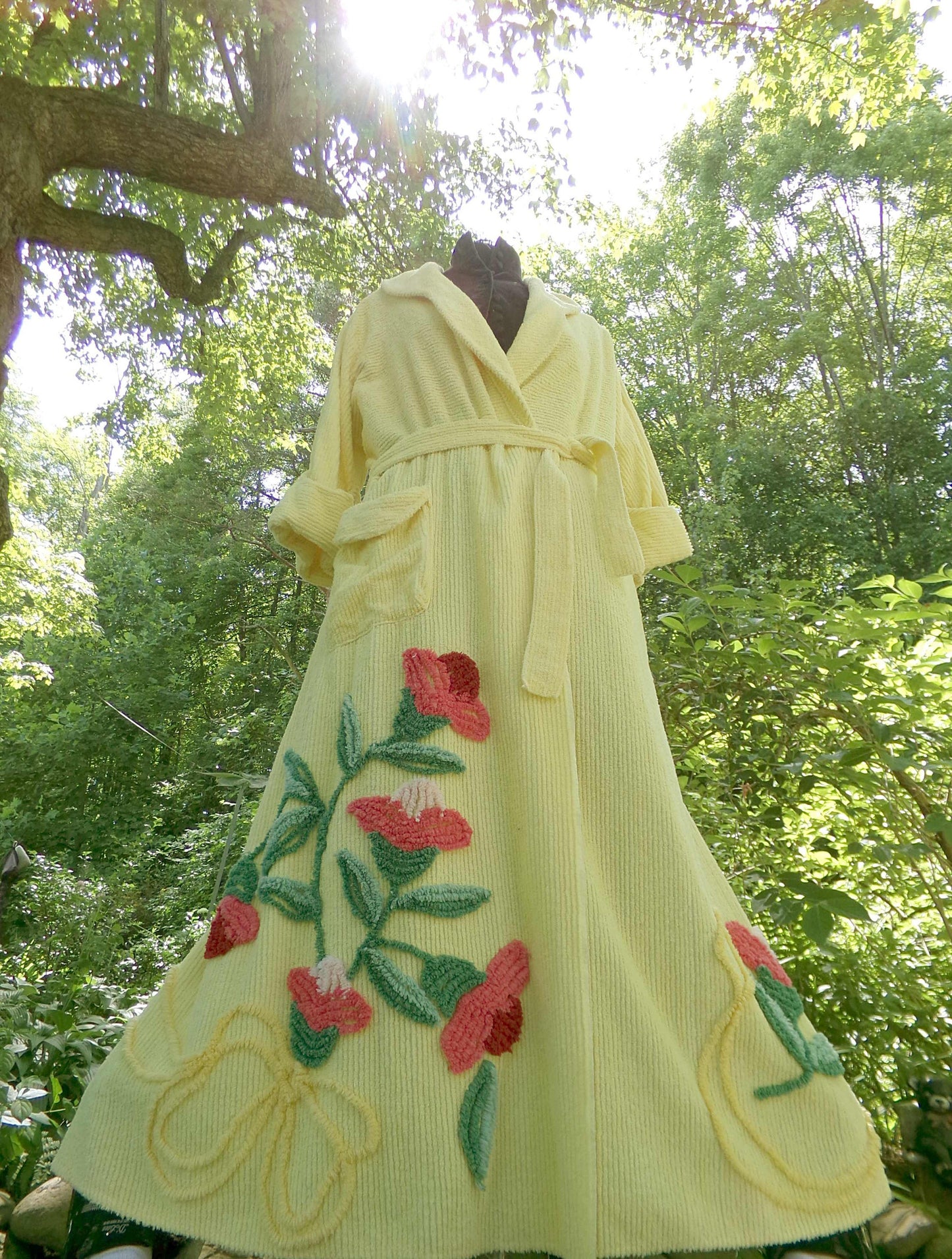 gorgeous vintage chenille robe, ladies floral tufted bathrobe in sunglow yellow, fit 'n flare, half sleeves, est size medium