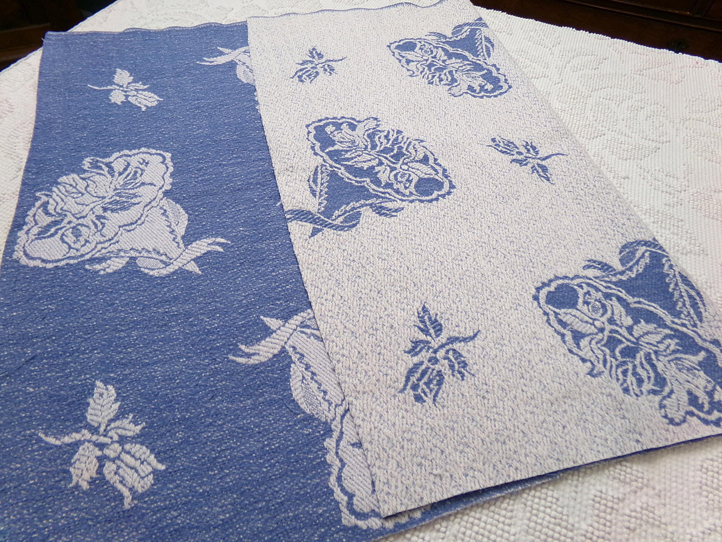 Vintage Woven Reversible Fabric Cabbage Rose Floral Blue White Cottage Chic 22x30