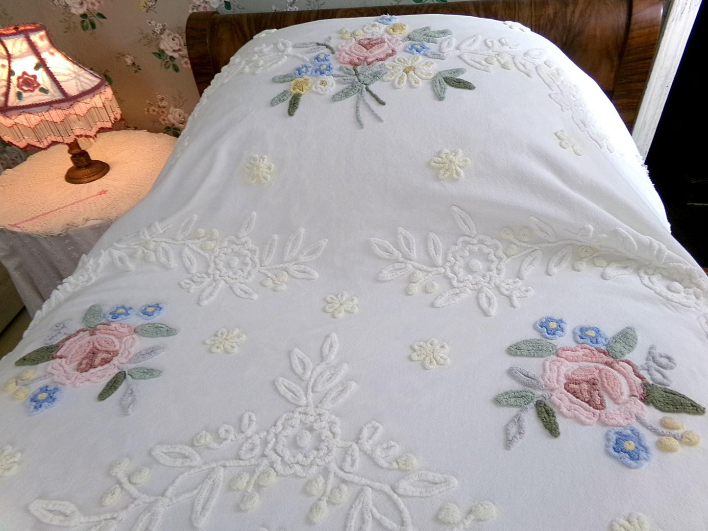 so sweet shabby chic vintage chenille bedspread in summer rose florals, TWIN size chenille coverlet with lots of flowers, pom pom trim