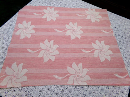 Plumeria Pinwheel Floral Vintage Woven Fabric Reversible 22" x 25" Quilt Material