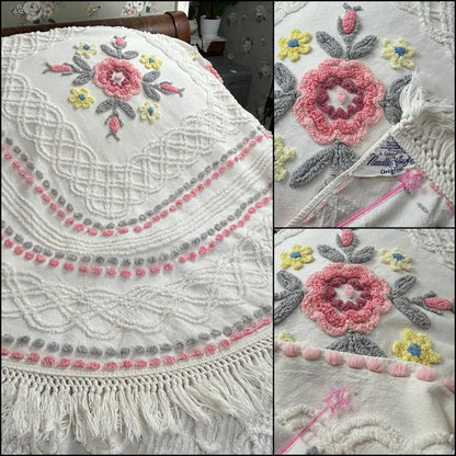 Vintage Chenille Bedspread Farmhouse Quilt Style Rose Floral Medallions Full Sz