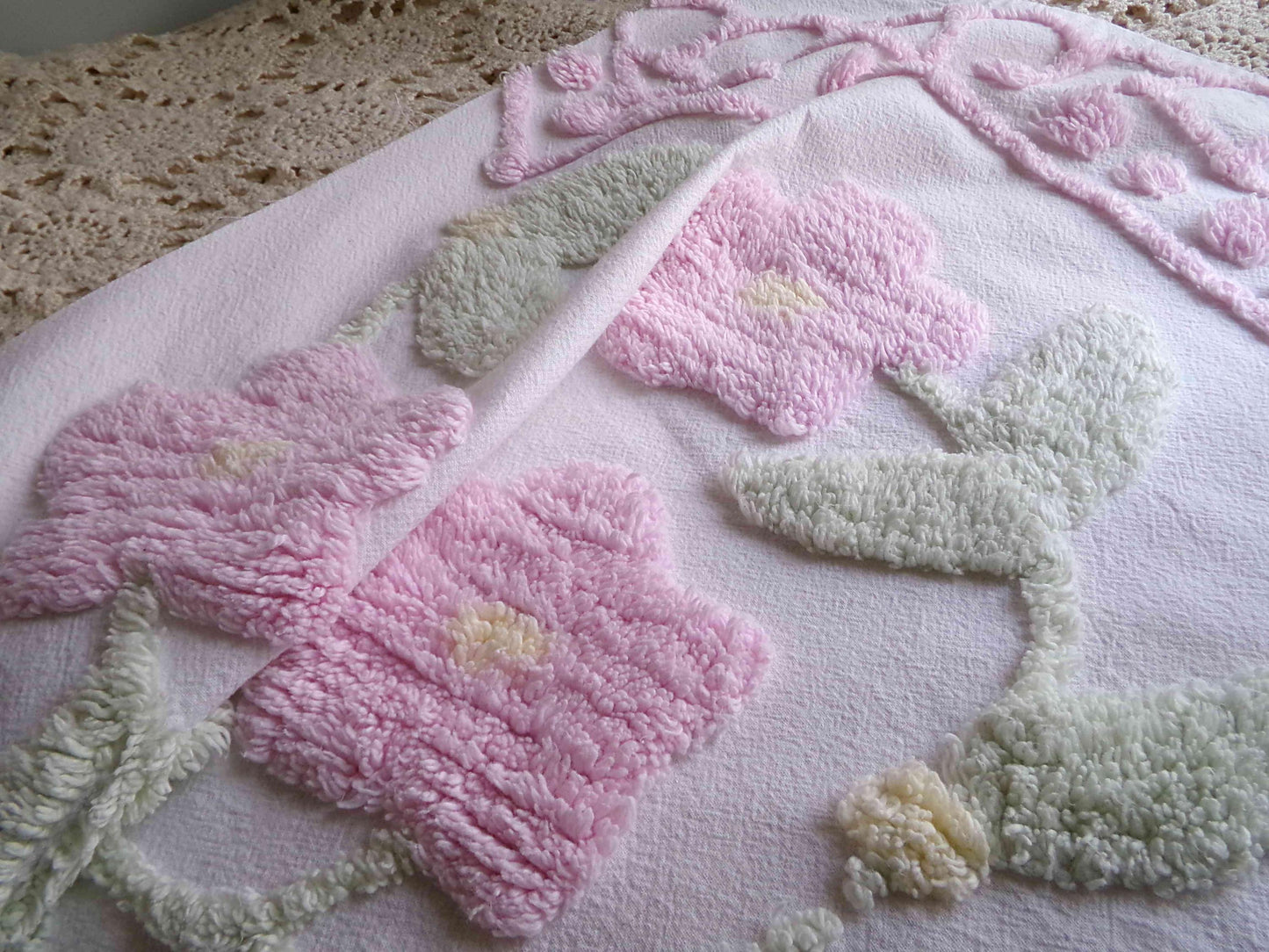 pink rose blooms chenille fabric, vintage style floral wreath quilt material, white 100% cotton, 15" x 18" piece for sewing