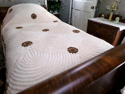 Vintage Chenille Bedspread Scalloped Shell Design Brown Donut Medallions, FULL Size