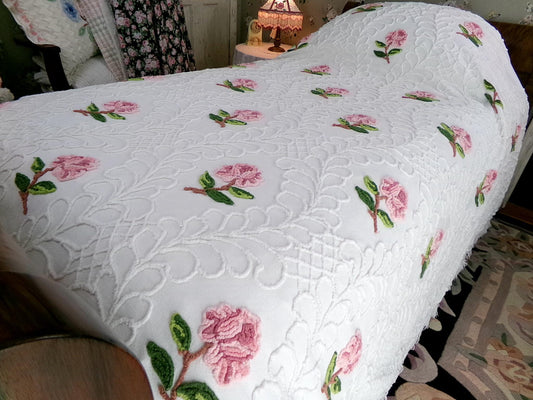 Pink Rose Vintage Chenille Bedspread, White Cotton Full Size Bedding, Accent Fringe