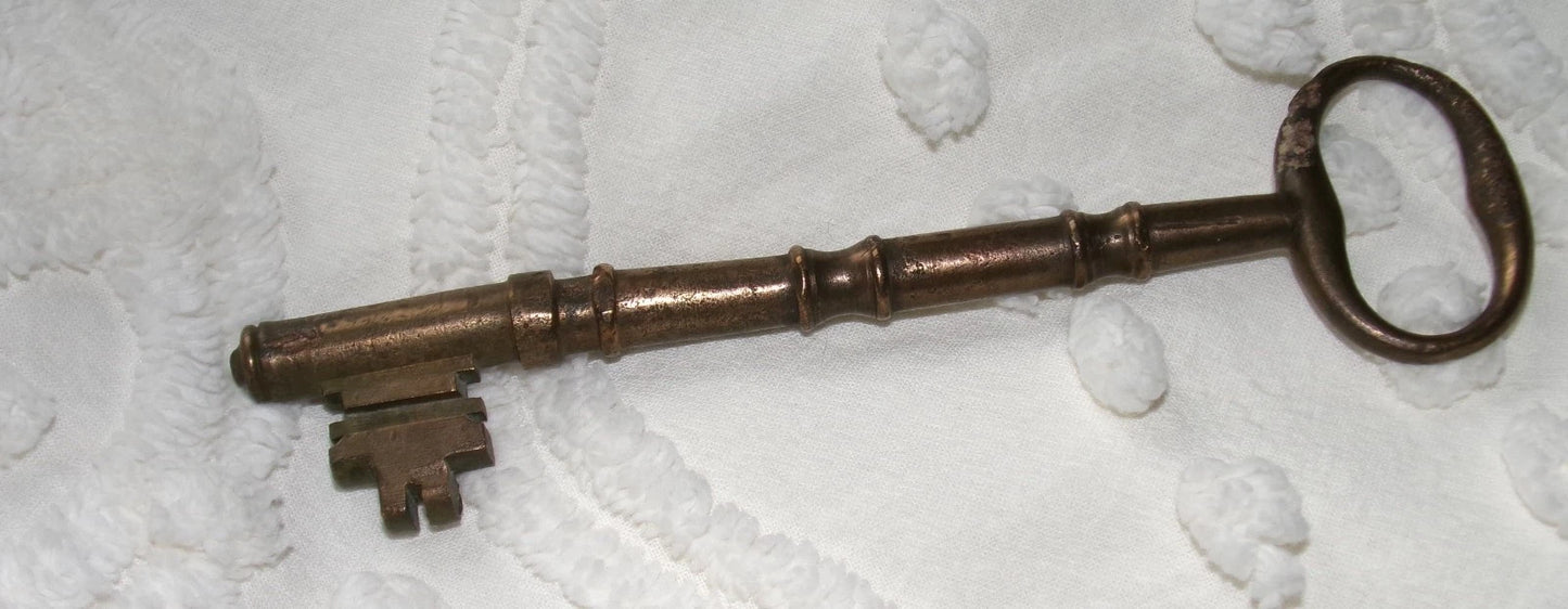 Antique Skeleton Church Key Vintage Victorian Style Large 6"