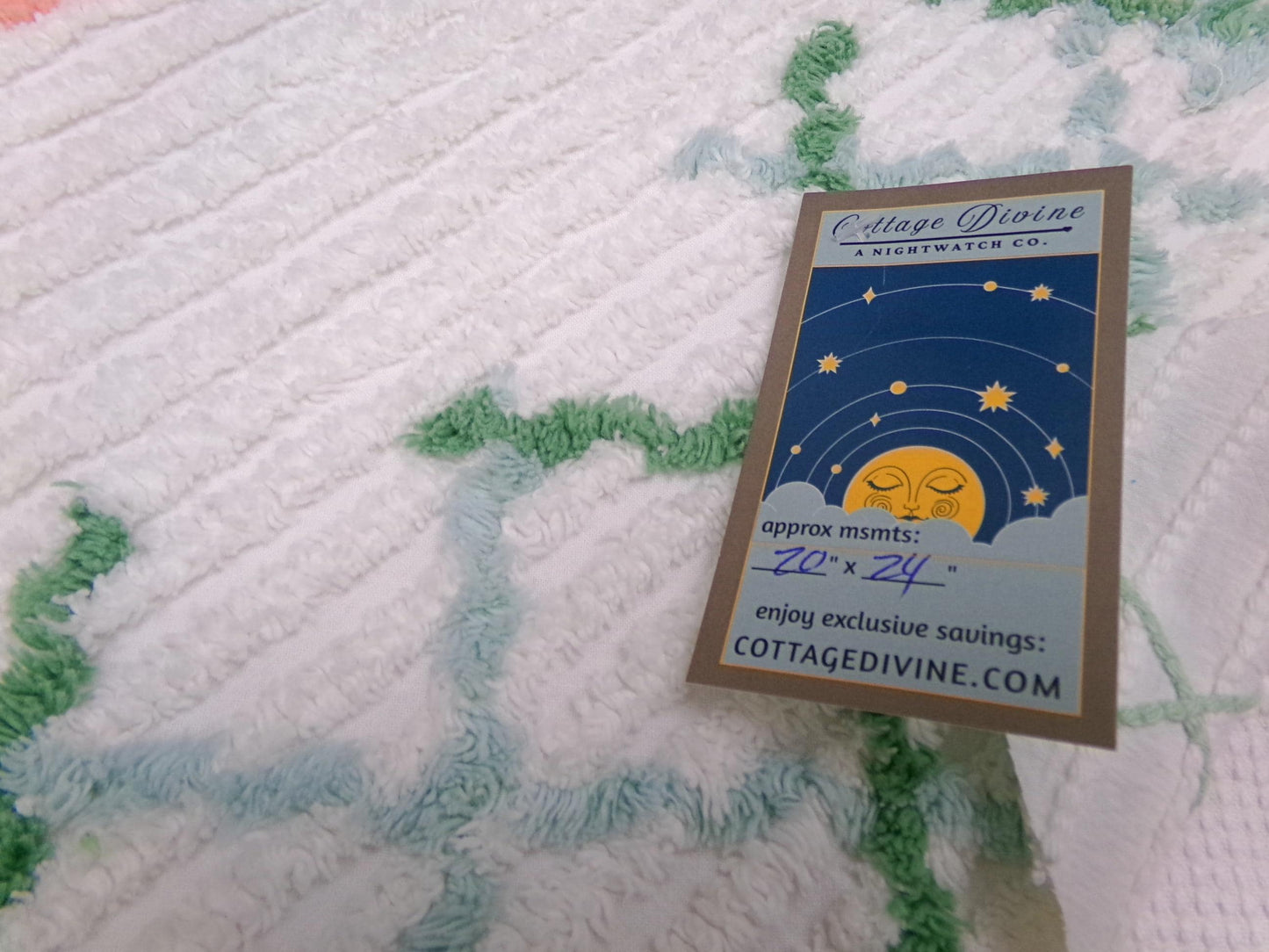 Unique Vintage Chenille Bedspread Fabric, Geometric Floral 20" x 24" piece sewing material